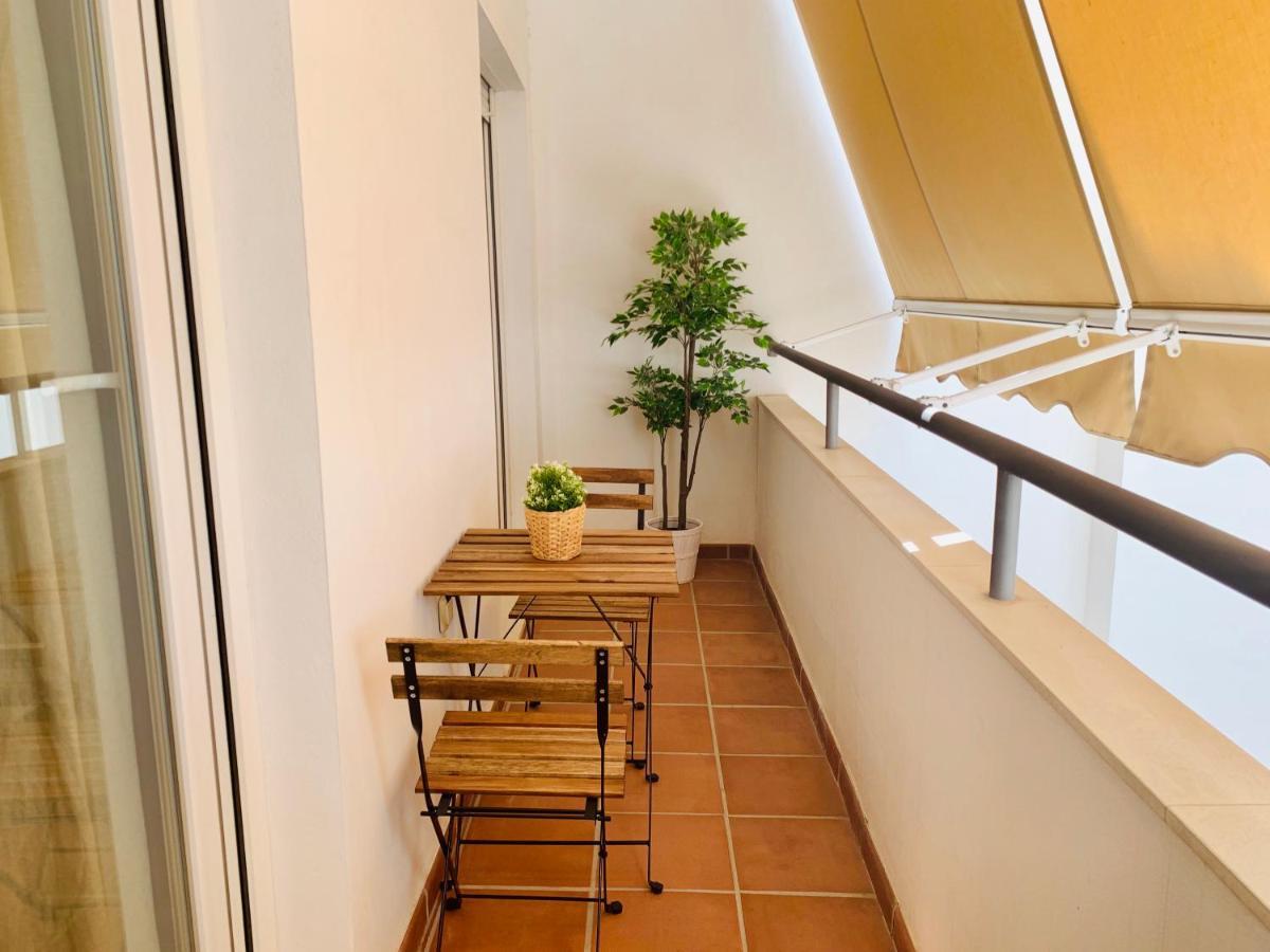 Homely Málaga Parras con terraza Esterno foto